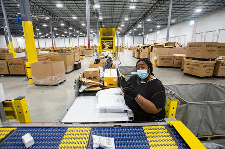 Job Duties and Basic Requirements of a Package Sorter
