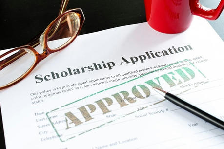 Scholarship and Grant Opportunities for Online Learners in the U.S.